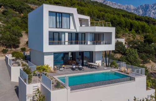 Brela Villa | Villa Monachus 2: Family-Friendly Retreat with Pool & Perfection
