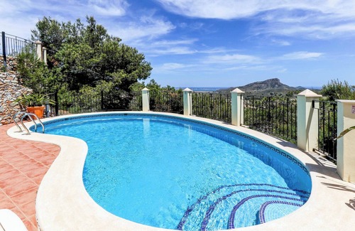 Diputacion de Rincon de San Gines Villa | Villa Monte Leon 7: Ideal Three Bedroom Getaway for Families
