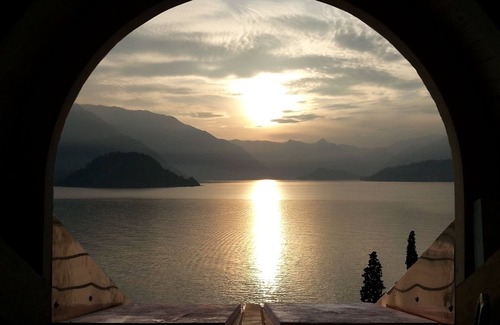 Varenna Apartment | Villa Monti: Primrose Apartment with Private Pool & Breakfast