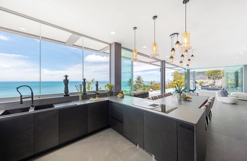 Bophut Villa | Villa Moonstar: 6-Bedroom Retreat with Seaviews & Spa
