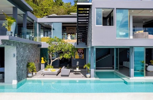 Chaweng City Center Villa | Villa Moonstar: 5-Star Retreat with Oceanfront Views