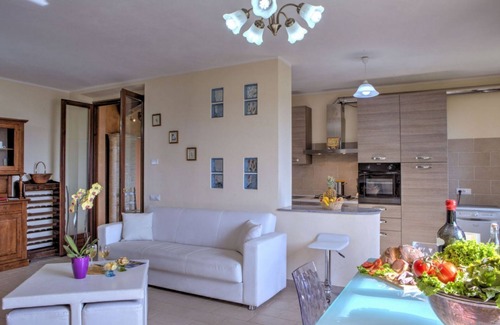 Montone Villa | Villa Morotti: Relax by the Pool in Montone, Umbria
