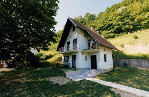 Republika Srpska House | Villa Mostanica, Kozarska Dubica