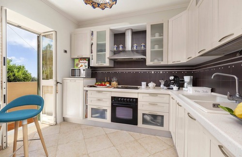 Schiazzano Villa | Villa Mouna: Relax by Your Private Pool and Spa Retreat