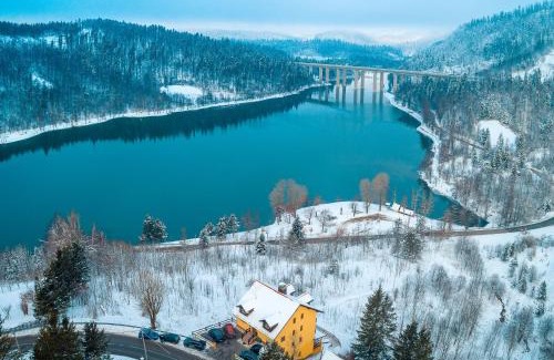 Fuzine Apartment | Villa MOYA: Family-Friendly Haven with Hot Tub & 10/10 Rating