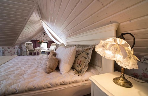 Truskavets Hotel | Villa Mozart: Pet-Friendly Hotel with Family Amenities