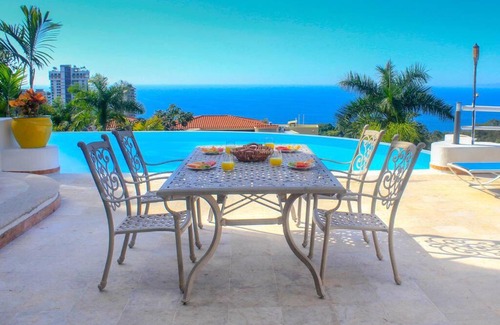 South Shore Hotel Area Villa | Villa Mozzafiato: Full-Service Resort with Heated Pool