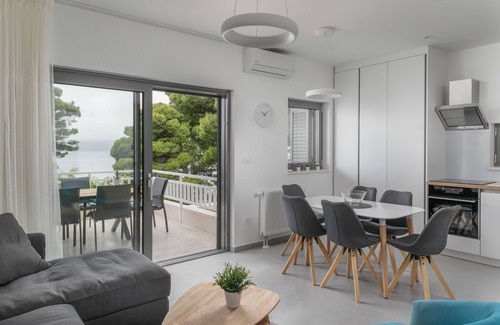 Brela House | Villa MT Brela: Exceptional Oceanfront Escape with Pool