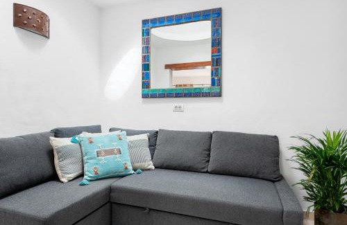 Puerto del Carmen Apartment | Oceanfront Villa Munay: 4-Star Guest Rated Paradise