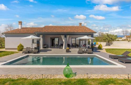 Krmed Villa | Relax at Villa My Ivana with Pool & Pet-Friendly Options