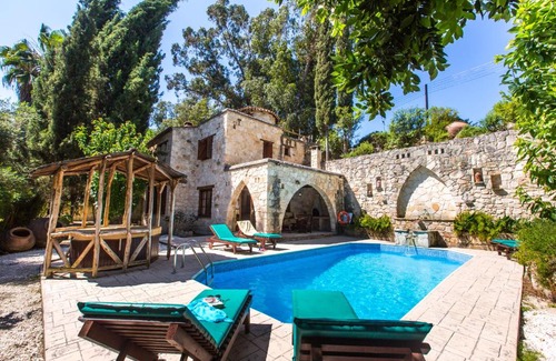 Miliou Villa | Villa Mylos: 4-Star Retreat with Pool & Hot Tub Amenities