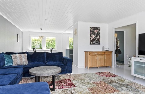 Skallinge Villa | Cozy Villa Near Varberg and Ullared with Ocean View
