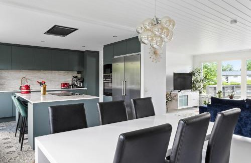 Skallinge Villa | Cozy Villa Near Varberg and Ullared with Ocean View