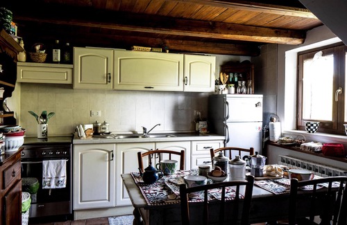 Castelraimondo Villa | Serene Casale Nasca: Embrace Nature with Pool & Pet-Friendly