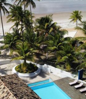 Aritagua Villa | Villa Nacri: Oceanfront Retreat with Pool & Pet-Friendly Perks