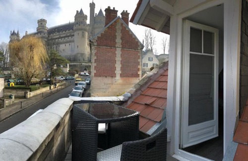 Pierrefonds Apartment | Discover Villa Napoléon: Family-Friendly Retreat with High Ratings