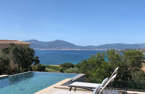Pietrosella Villa | Villa Napoleon: Breathtaking Sea Views & Infinity Pool