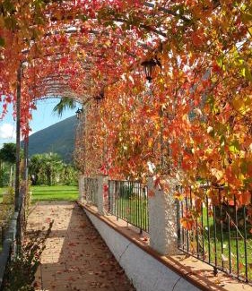 Nocera Inferiore Bed & Breakfast | Top-Rated Villa Nasti: Bed & Breakfast with Hot Tub