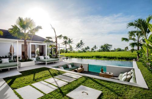 Abiansemal Villa | Relaxing Villa Nature View with Pool - 4-Star Retreat