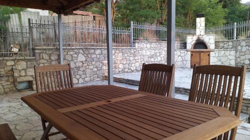 Kalavrita Apartment | Villa Nausika - Tranquil Peloponnese Stone Nest