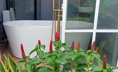 Dar es Salaam Villa | Family-Friendly Villa Nducha: Pet-Friendly with Breakfast