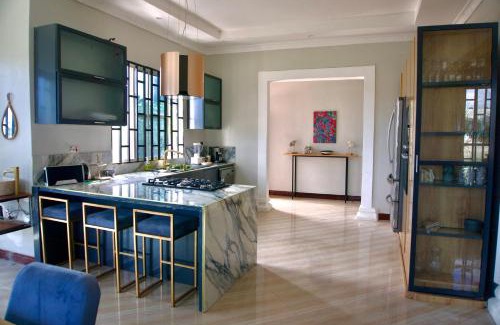 Dar es Salaam Villa | Family-Friendly Villa Nducha: Pet-Friendly with Breakfast