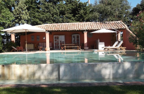 Sarrians Villa | Charming Villa in Avignon's Vineyards - Perfect for 6 Guests