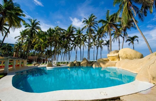 Puente del Mar Villa | Beachside Villa with Pool and Ocean Views for Your Escape