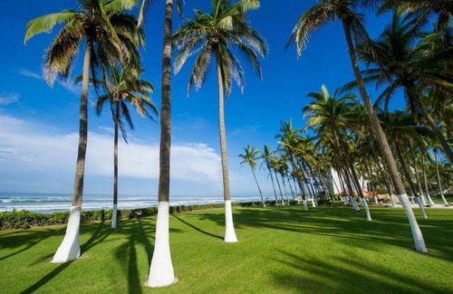 Puente del Mar Villa | Beachside Villa with Pool and Ocean Views for Your Escape