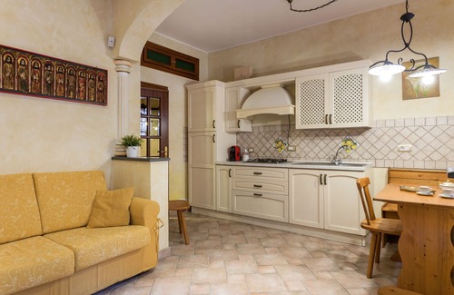 Acireale Villa | Villa Near Etna: Terrace & Sea View, Pet Friendly Stay!