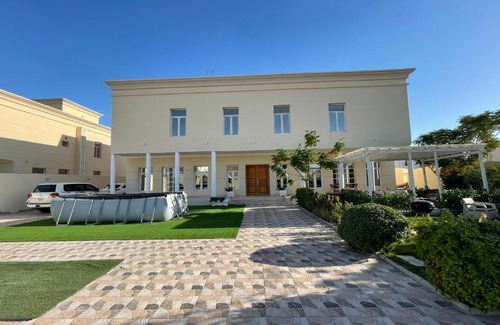 Lusail Villa | Villa Near Lusial Stadium: Family-Friendly Retreat with Pool