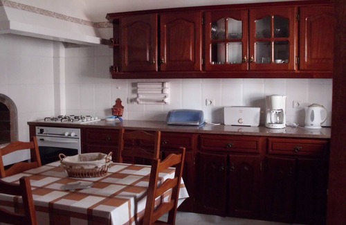 Alfarrobeira Villa | Beachfront Villa with Ocean View & Spa Near Palmares Golf