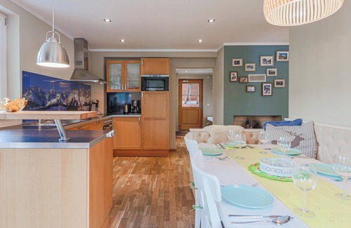 Kitzbuehel House | Prime Villa in Kitzbühel with Breakfast & Ski Lift Access