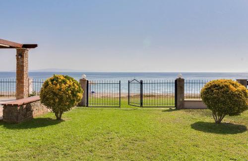 Sithonia Villa | Guest Rated: Villa Nefeli Akti Salonikiou B with Ocean Views