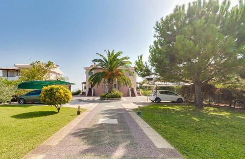 Sithonia Villa | Guest Rated: Villa Nefeli Akti Salonikiou B with Ocean Views
