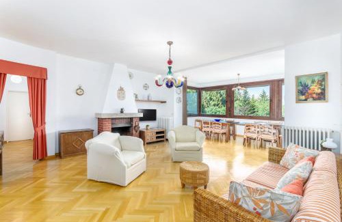 Alpino Villa | Villa Nelma: Oceanfront Retreat for Family and Pets
