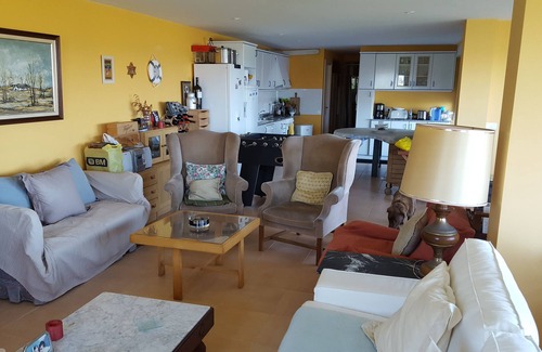 Liencres Ski Chalet | Serene Chalet by the Sea with Spa & Hot Tub in Liencres