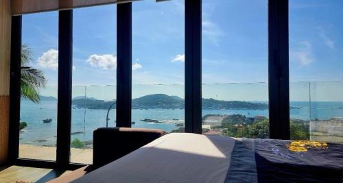 Nha Trang Villa | Villa Nha Trang: Beachfront Retreat with Pool & Spa