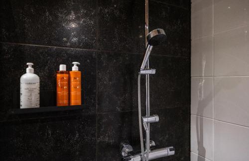 Rovaniemi Villa | Relax at Villa Nightsky with Jacuzzi & Perfect 10 Rating