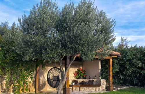 Mocici Villa | Villa Nina: Oceanfront 3-Bed Villa with Private Pool
