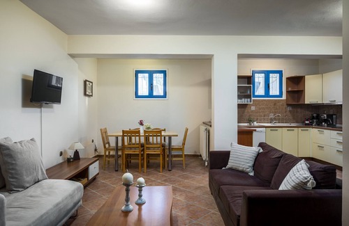 Corfu Villa | Relax at Villa Nina: Private Pool Near Corfu Town