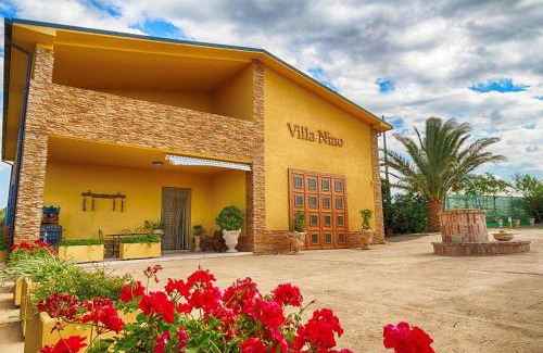 Petacciato Villa | Villa Nino: 4-Star Perfection with Pool & Hot Tub