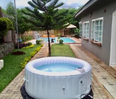 Blantyre Apartment | Villa Nirvana: Pet and Child Friendly Retreat Awaits
