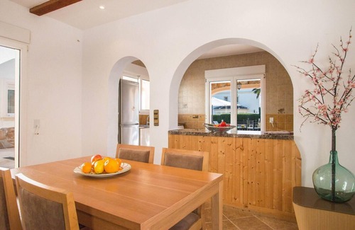 Empedrola Villa | Relax at Villa Noa - Poolside Getaway with Ocean Views