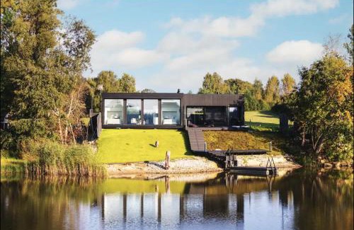 Salo Villa | Villa Noir Muurla: Lakefront Oasis with Hot Tub & Ocean View