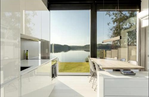 Salo Villa | Villa Noir Muurla: Lakefront Oasis with Hot Tub & Ocean View