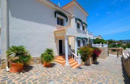 Calpe Villa | Relax at Villa Noosa: Family-Friendly with Pool Access