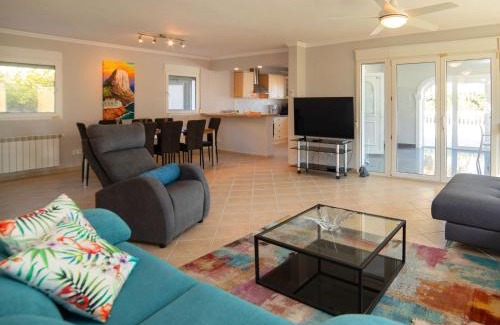 Calpe Villa | Relax at Villa Noosa: Family-Friendly with Pool Access