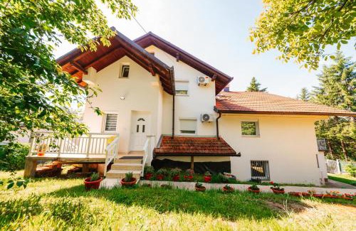 Sarajevo Canton Apartment | Villa Nora Natur