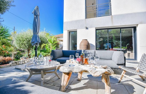 Saint-Lambert Villa | Villa Notre-Dame: Poolside Retreat with Ocean View